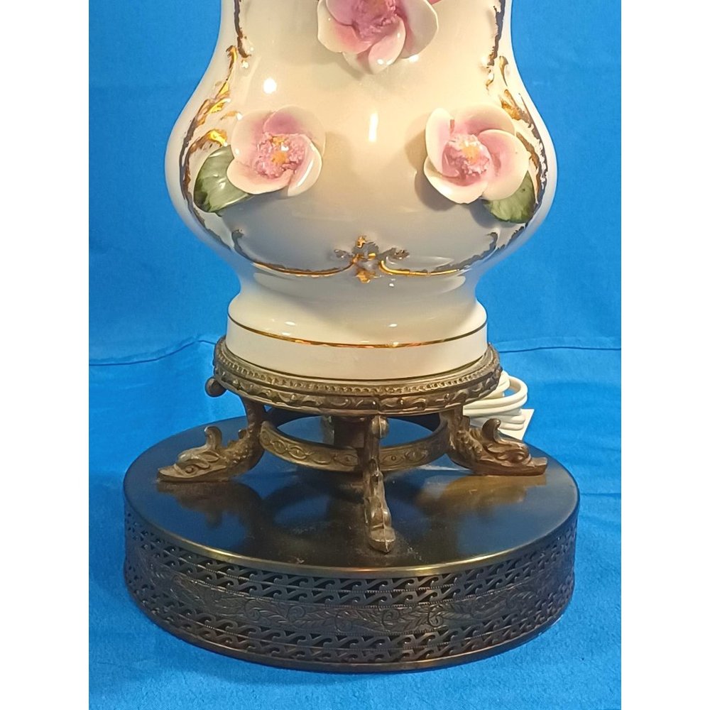 Vintage Rose 28" Capodimonte ? Amphora Vase Floral 22k Gold Porcelain Table Lamp - Picture 9 of 9
